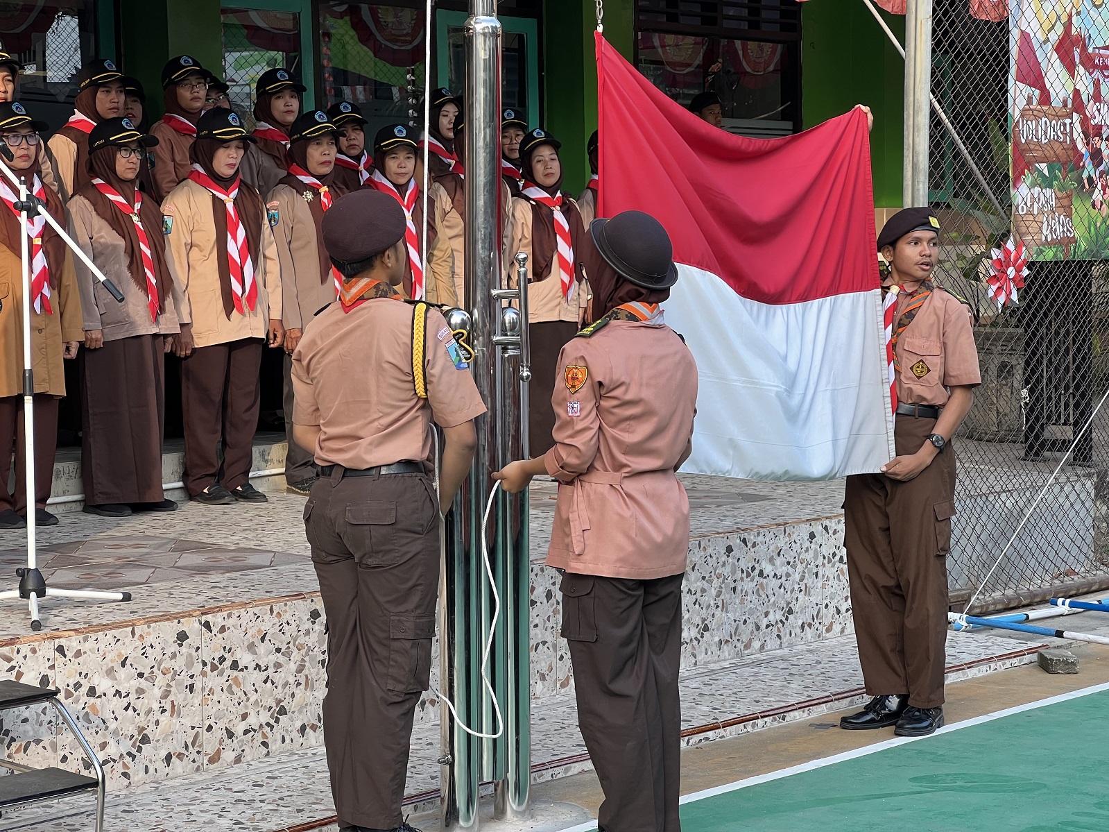 Kegiatan Upacara Bendera pada Hari Ulang Tahun Pramuka
