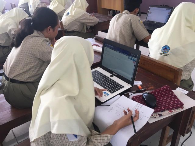 Penilaian Akhir Tahun Berbasis CBT dengan HP/Tablet/Laptop