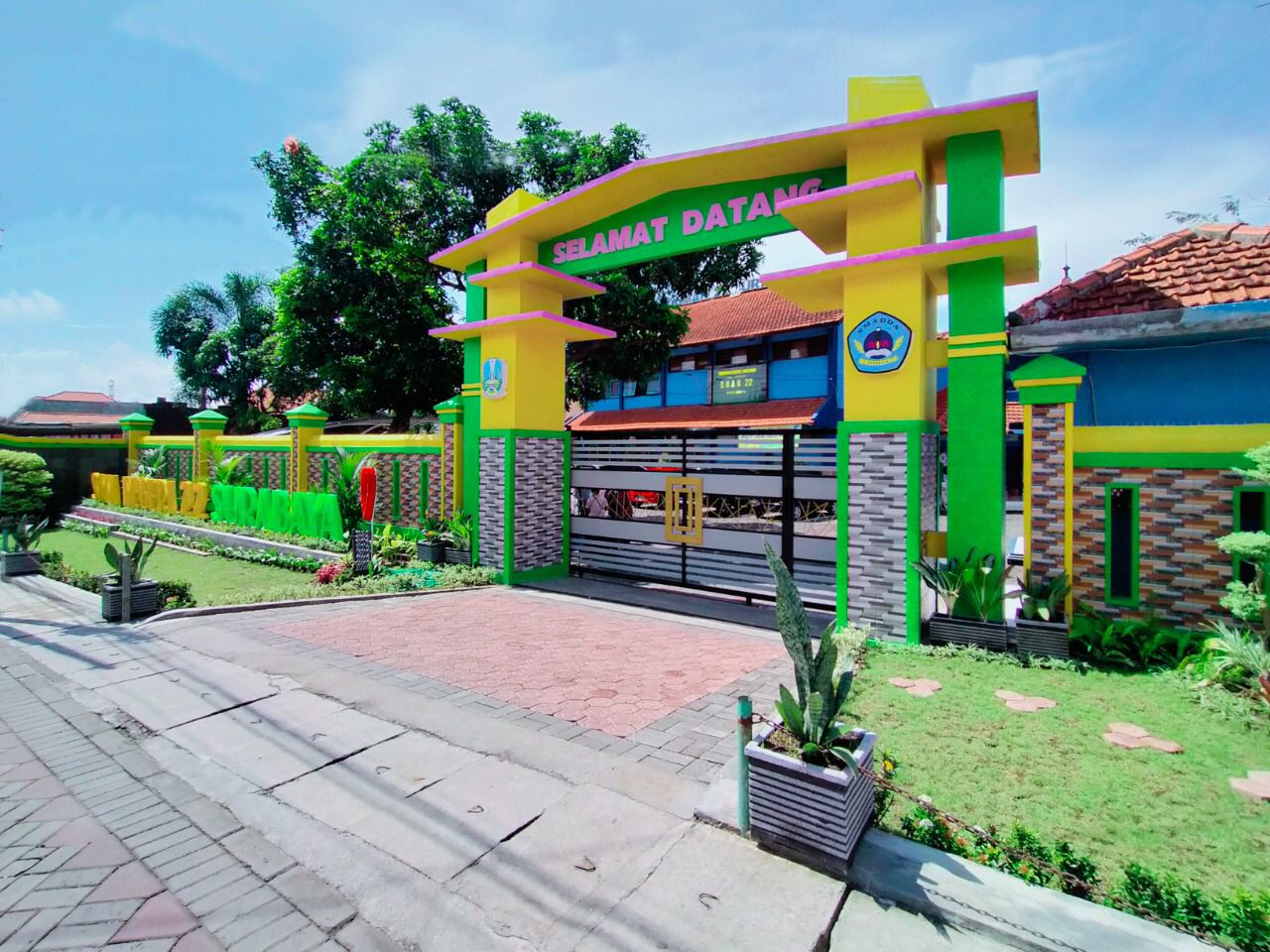 IHT Pembelajaran Mendalam dan Koding di SMAN 22 Surabaya